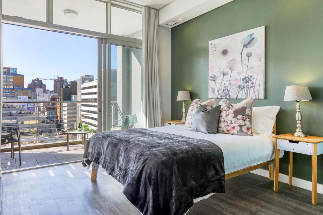 Backup-Powered Colourfull City Balcony Apartment Cape Town Luaran gambar