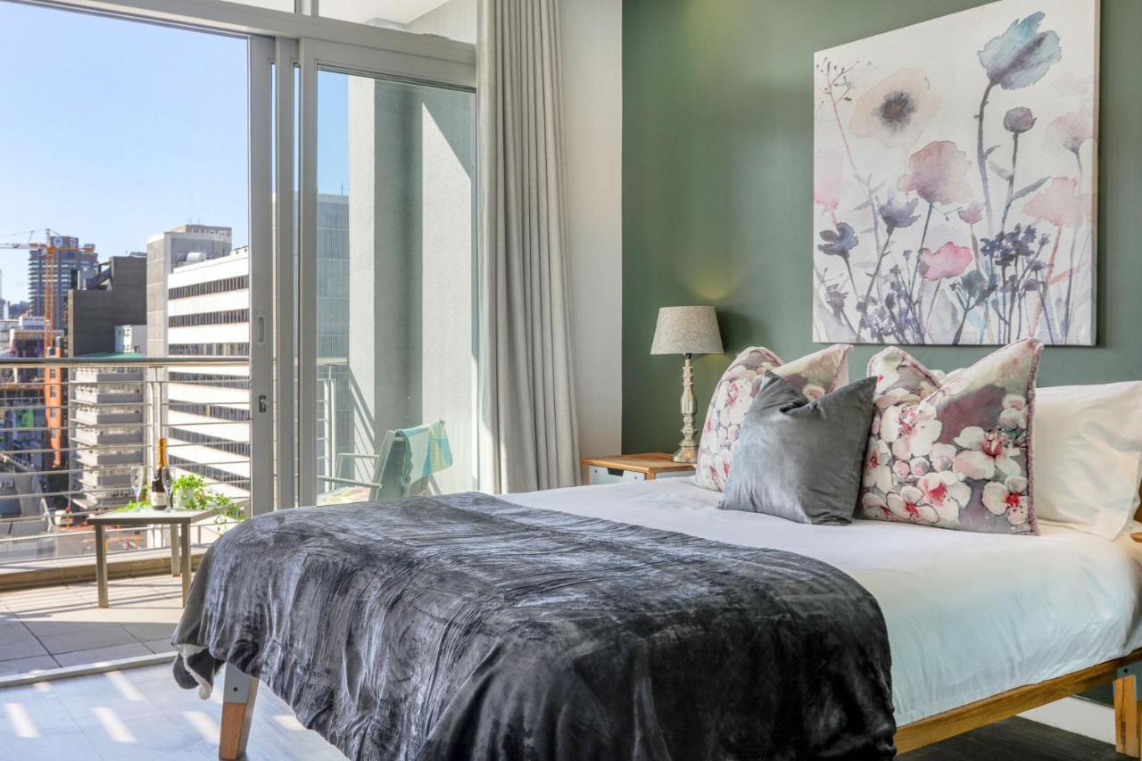 Backup-Powered Colourfull City Balcony Apartment Cape Town Luaran gambar